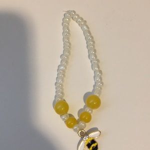 Bee charm braclet